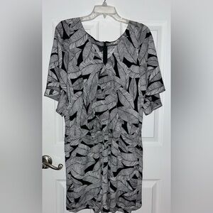 LOFT Monochrome Leaf Print Romper Size 14
